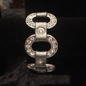 Piece of jewelry called “Starlet”